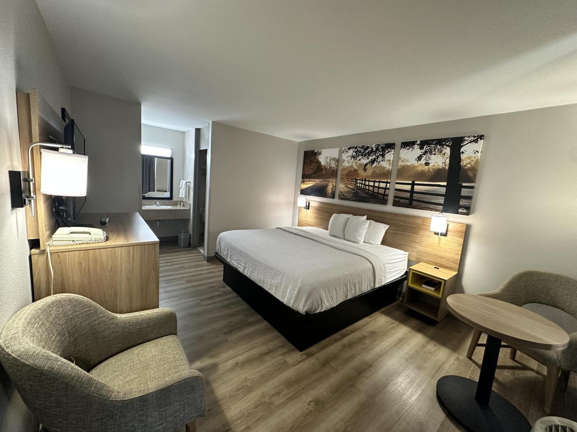 Days Inn By Wyndham Adel I-75 Buitenkant foto