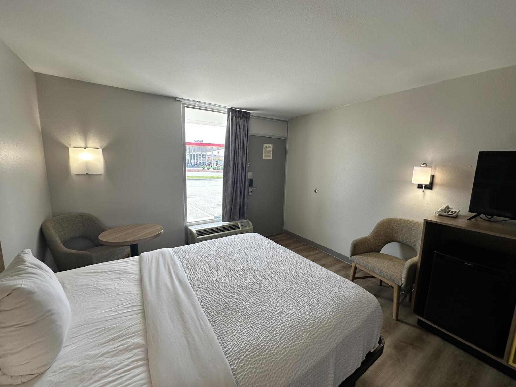 Days Inn By Wyndham Adel I-75 Buitenkant foto