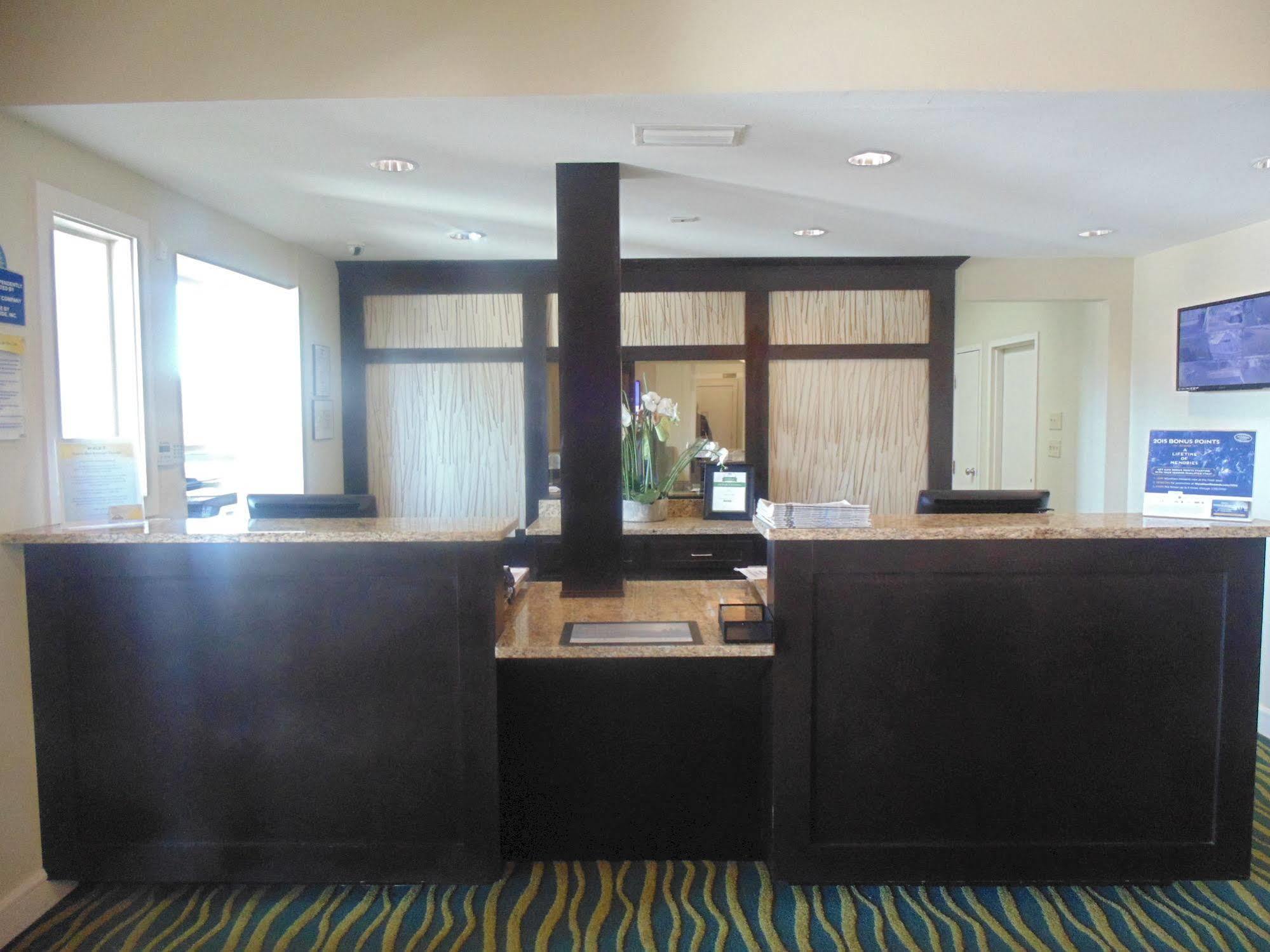 Days Inn By Wyndham Adel I-75 Buitenkant foto